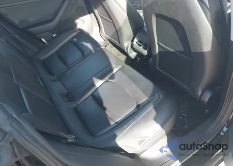 2022 Tesla Model 3 Rear-Wheel Drive из США, поврежденный, VIN 5YJ3E1EA8NF185817